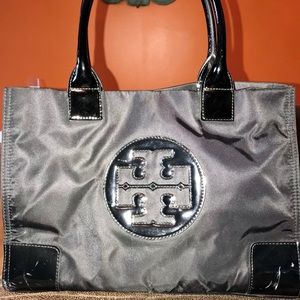 Tory Burch Authentic medium size nylon tote😍💋❣️